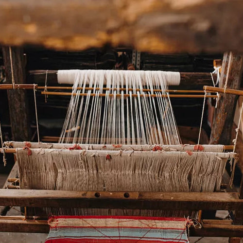 Le travail de la soie dans un atelier italien